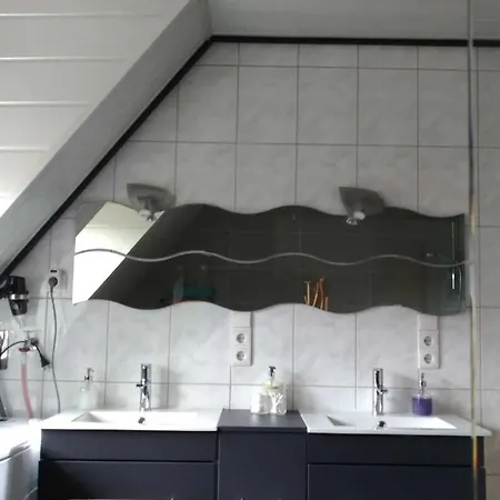 An Der Koenigstrasse * טקלנבורג