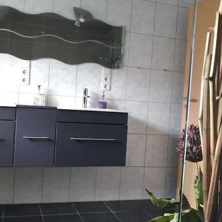 An Der Koenigstrasse * טקלנבורג